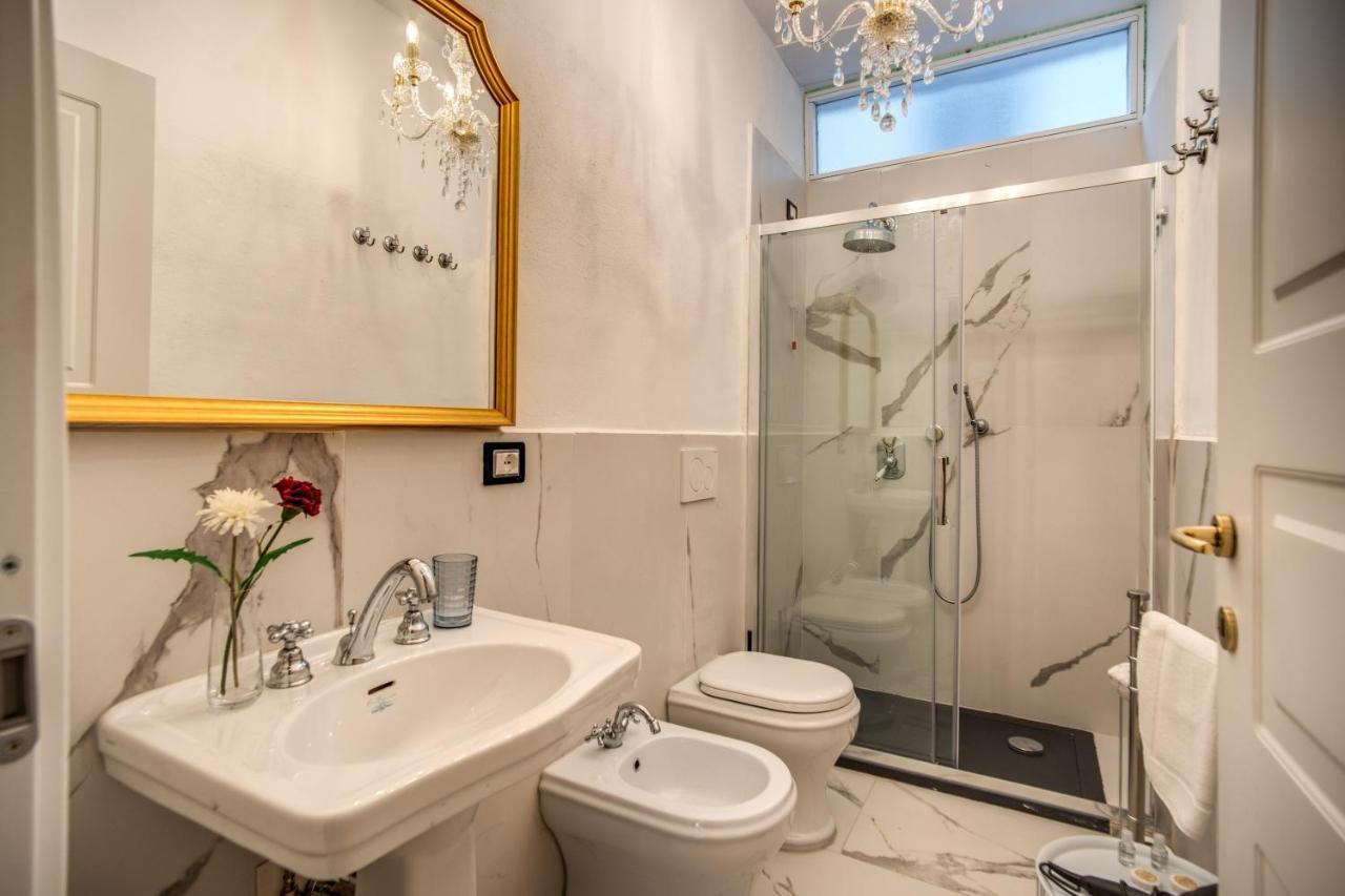 Aweshomeitaly - White Mirrors Appartement Pisa